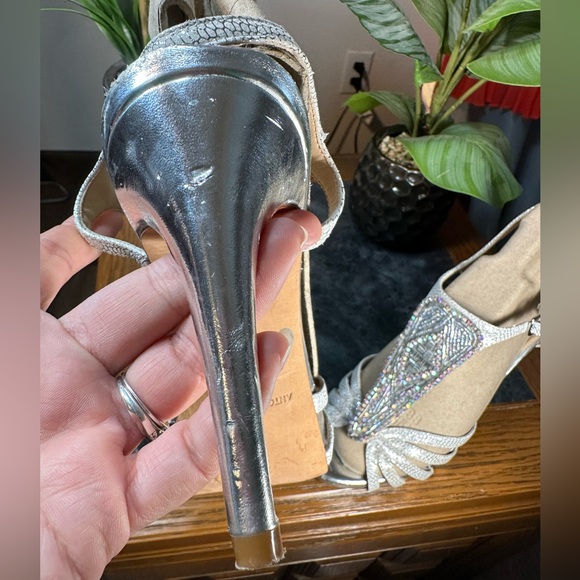 Antonio Melani silver diamond leather high heels size 10 - Picture 8 of 17